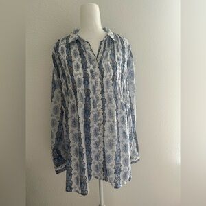 JANE + DELANCEY Blue and White Patterned Blouse SIZE L 100% RAYON